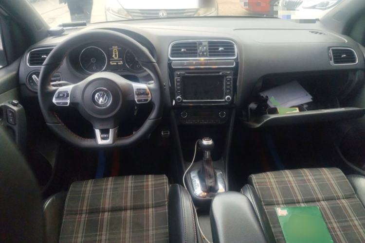 Used Volkswagen Polo 2012 1.4TSI GTI Center Console