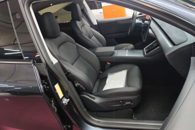 Used Tesla Model Y 2025 Long-Range All-Wheel Drive First Edition
