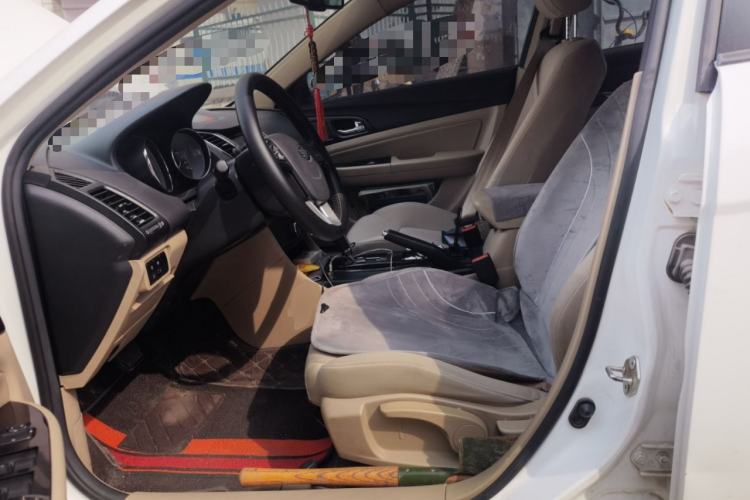 Used Bestune B50 2013 1.6L automatic luxury version Left Front Seat