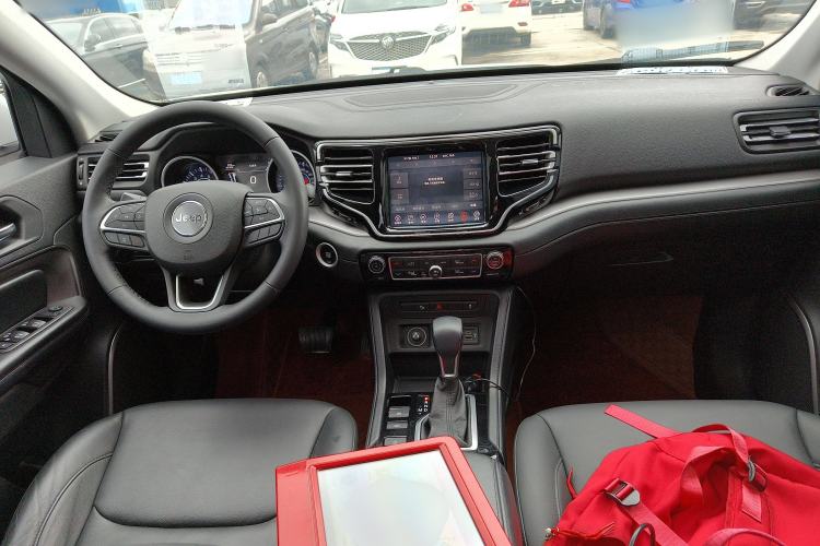 Used Jeep Commander 2018 2.0T Two-Wheel Drive Enjoy Edition China V
