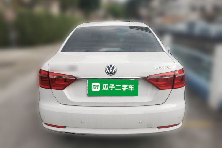 Used Volkswagen Lavida 2013 Revised Classic 1.6L Automatic Fashion Edition