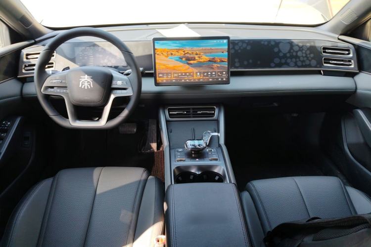 Used BYD Qin L 2025 DM-i Smart Drive 80KM Leading Model