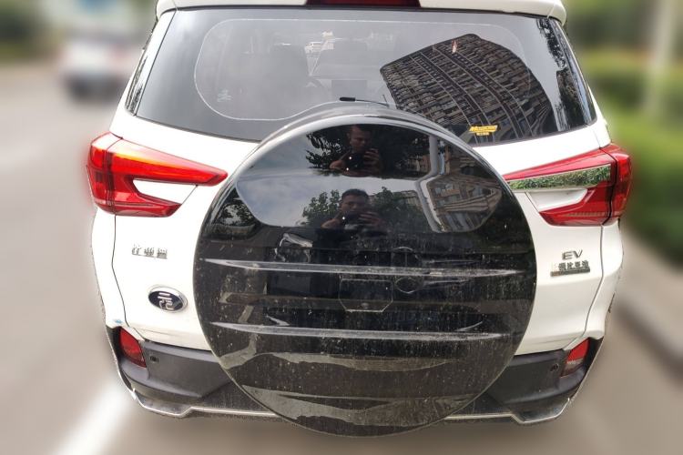 Used BYD Yuan New Energy 2019 EV360 Smart Connect Luxurious Model