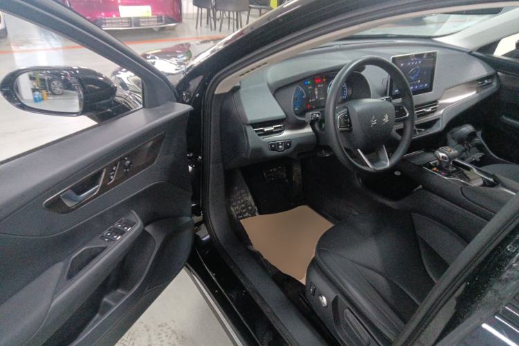 Used Hongqi E-QM5 2023 Revised Version Basic Travel Edition
