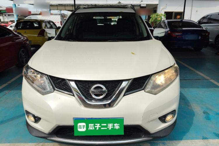 Used Nissan X-Trail 2014 2.5L CVT Leading Edition 4WD
