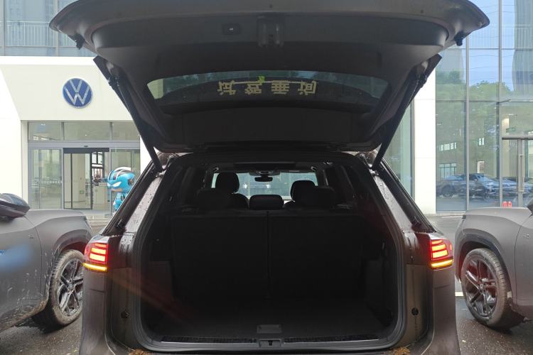 Used Volkswagen Teramont 2025 Tiguan Pro 450TSI Four-Wheel Drive Summit Edition
