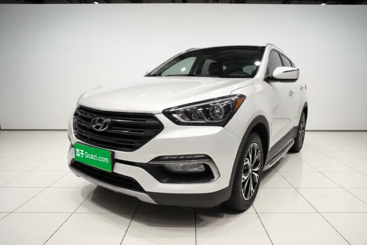 Used Hyundai Santa Fe 2017 2.4L Automatic Two-Wheel Drive Smart Version 5 Seats