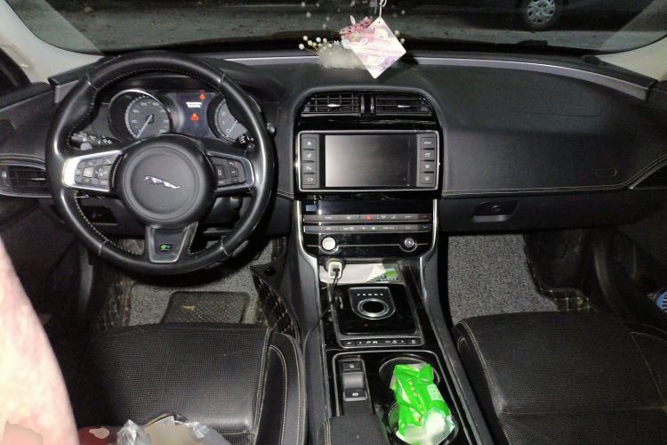 Used Jaguar XE 2015 2.0T 240 PS R-Sport