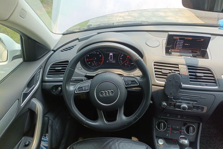 Used Audi Q3 2018 30th Anniversary Edition 30 TFSI Fashion Model Steering Wheel