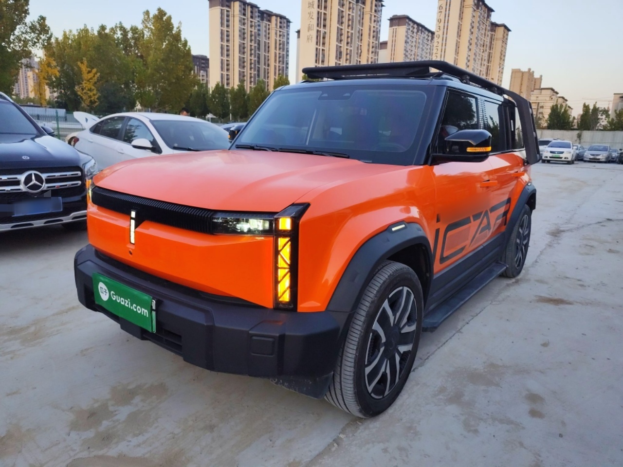 تحت مقدمة السيارة