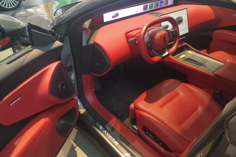 Used Avatr 12 2025 Year Updated Ultra Extended-Range Version Driver Seat