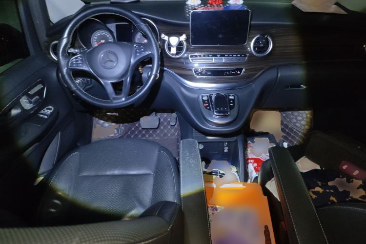 Used Mercedes-Benz V-Class 2017 V 260 Avantgarde Edition