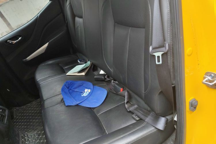 Used Nissan Navara 2021 2.5L Automatic 4x4 Premium Version QR25