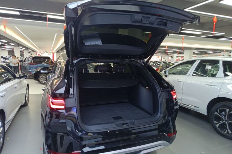 Used BYD Song PLUS New Energy 2025 DM-i 160KM Flagship Model Trunk