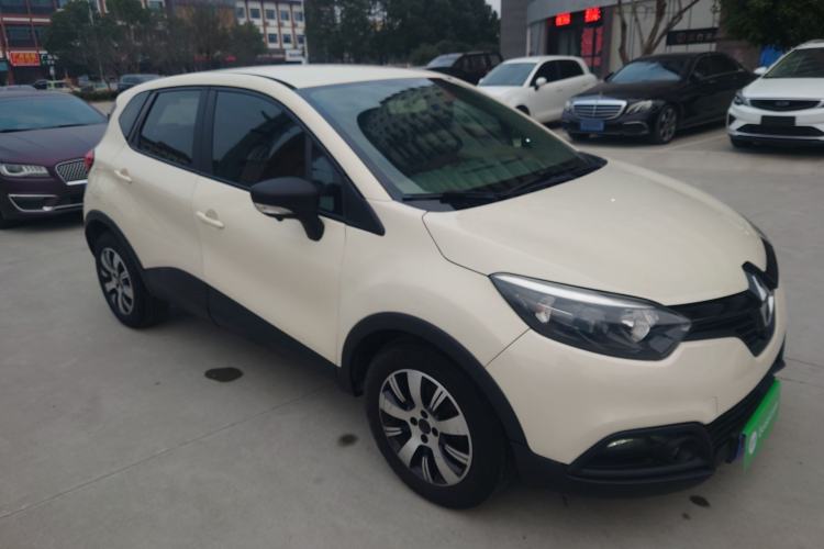 Used Renault Captur 2015 1.2T Automatic Standard Edition
