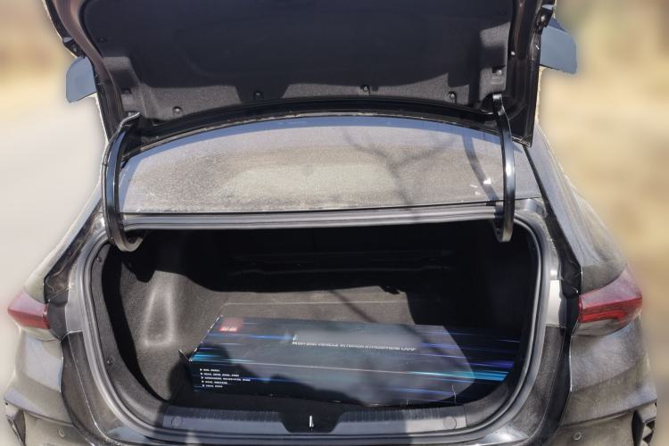 Used GAC Trumpchi EMPOW 2023 400T Automatic R MAX Trunk