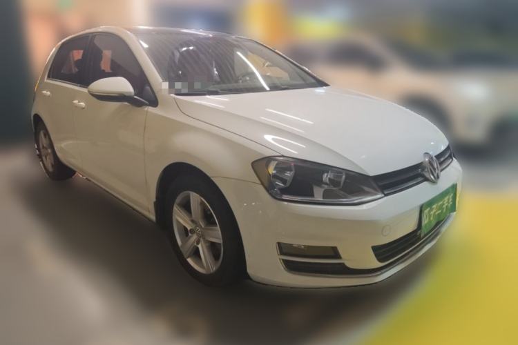 Used Volkswagen Golf 2014 1.4 TSI Manual Comfort Model Front Right 45 Deg