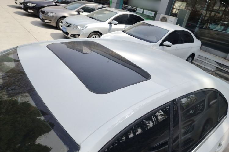 Used Volkswagen Sagitar 2018 1.6L Automatic Comfort Model Roof