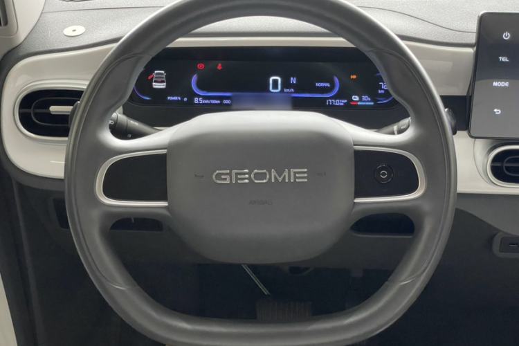 Used Geely Galaxy Panda 2025 210 km – Yuanqi Bear Interior 2