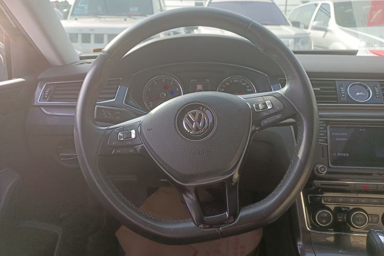 Used Volkswagen Passat 2017 380TSI DSG Prestige Edition
