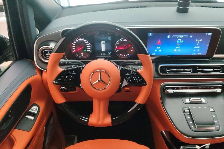 Used Mercedes-Benz Vito 2024 2.0T Elite Version 8 Seats