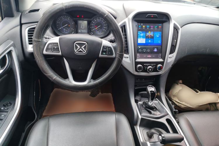 Used JMC Yusheng S350 2013 2.4T Automatic 2WD Diesel Ultra-Luxury 7-Seater Center Console