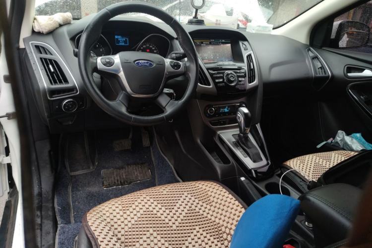 Used Ford Focus 2012 Sedan 1.6L Automatic Fashion Edition
