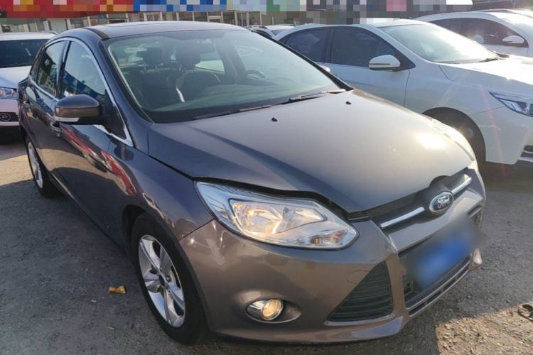 Used Ford Focus 2012 Sedan 1.6L Manual Fashion Edition Front Right 45 Deg