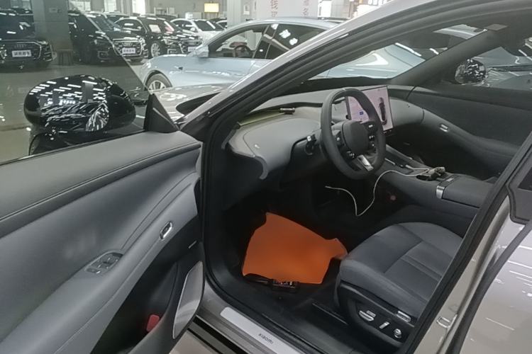 Used Xiaomi Auto YU7 2025 Ultra-Long Range All-Wheel Drive Pro Version
