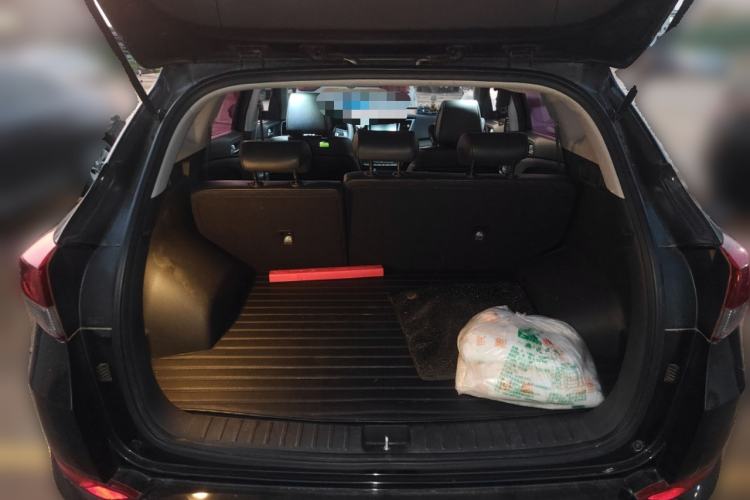 Used Hyundai Tucson 2018 1.6T Dual-Clutch Two-Wheel Drive 15th Anniversary Special Edition Trunk