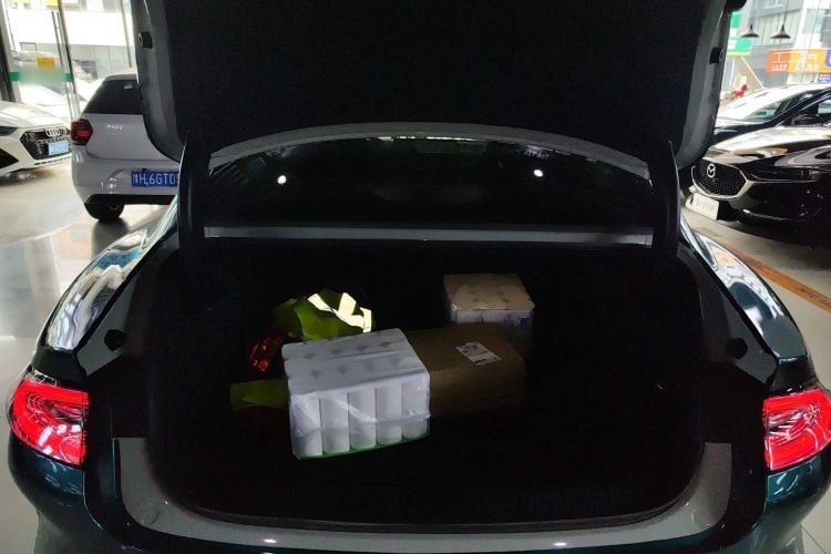 Used Xiaomi Auto SU7 2024 Rear-Drive Long-Range Intelligent Driving Version Trunk