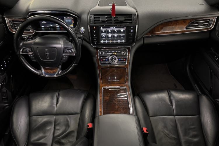 Used Lincoln Continental 2017 2.0T Two-Wheel-Drive Luxury Edition
