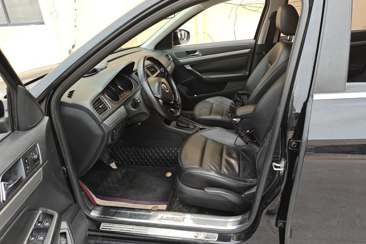 Used Volkswagen Lavida 2015 1.6L Automatic Comfort Edition Left Front Seat