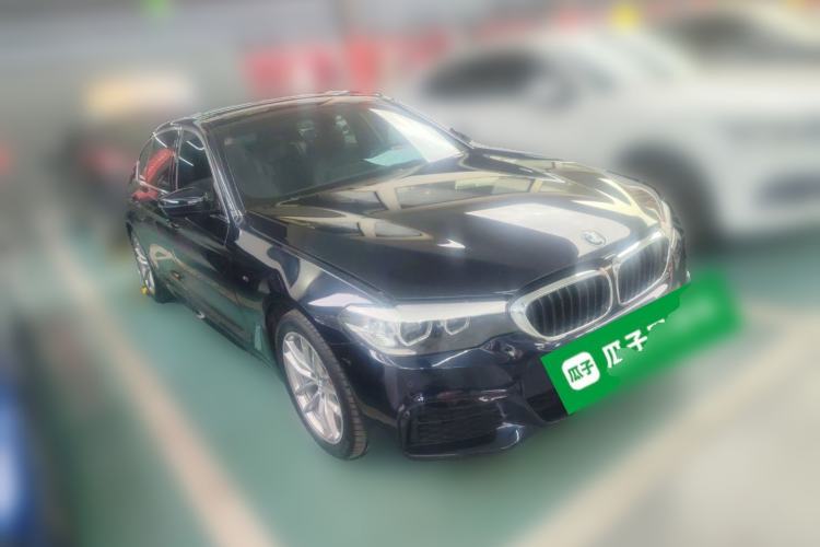 Used BMW 5 Series 2020 525Li Luxury Package Front Right 45 Deg