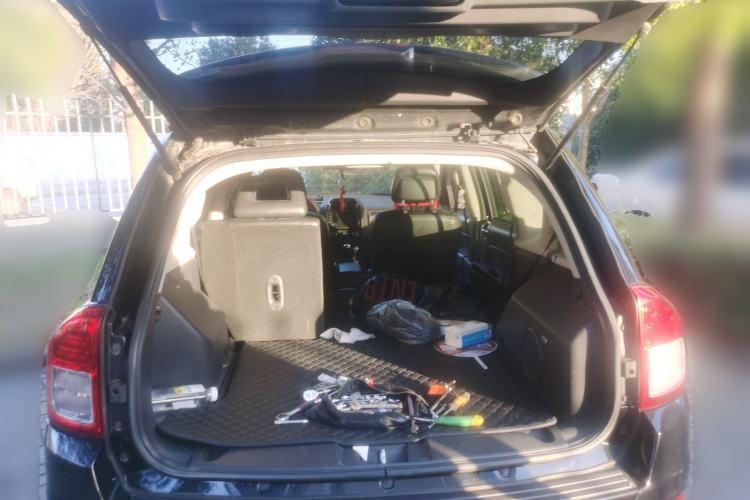 Used Jeep Compass 2013 2.0L Two-Wheel Drive Black Luxury Edition