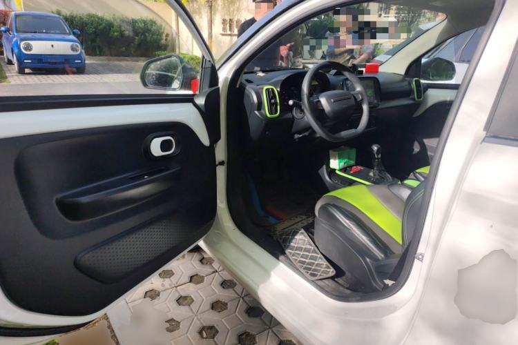 Used Roewe Clever 2021 302 km New Four-Seater Super-Efficient Version
