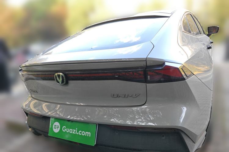 Used CHANGAN UNI-V 2022 1.5T Prestige Version
