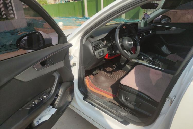 Used Audi A4L 2017 Plus 40 TFSI Ambition Model
