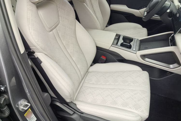 Used BYD Yuan UP 2025 Model 301KM Leading Version