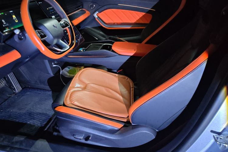 Used NETA GT 2023 580 AWD Left Front Seat