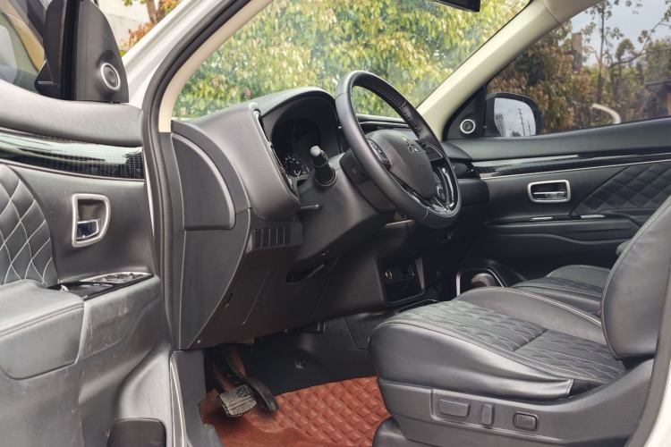 Used Mitsubishi Outlander 2021 2.0L Two-Wheel Drive Comfort Edition 7 Seats
