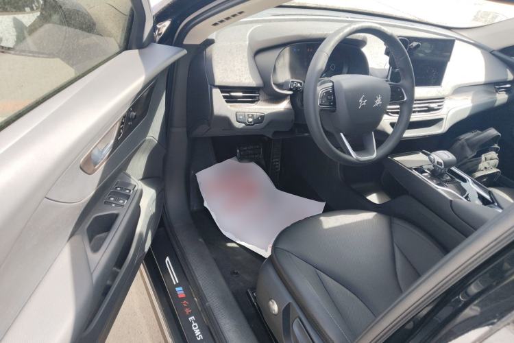 Used Hongqi E-QM5 2022 431 km Charge & Enjoy Edition