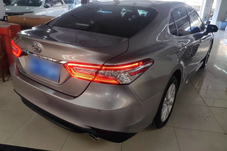 Used Toyota Camry 2021 2.0G Luxury Edition

