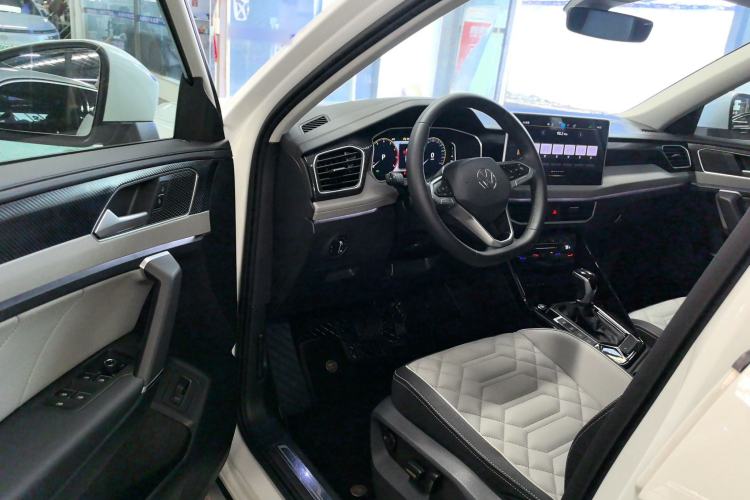 Used Volkswagen Tayron 2024 300TSI Two-Wheel-Drive Luxury Plus Advanced Version Driver Seat