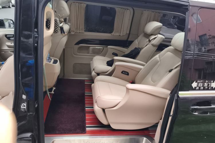 Used Mercedes-Benz V-Class 2017 V 260 L Prestige Extended Edition
