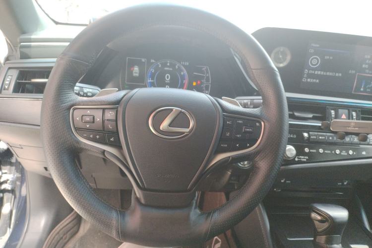Used Lexus ES 2021 200 Excellence Edition
