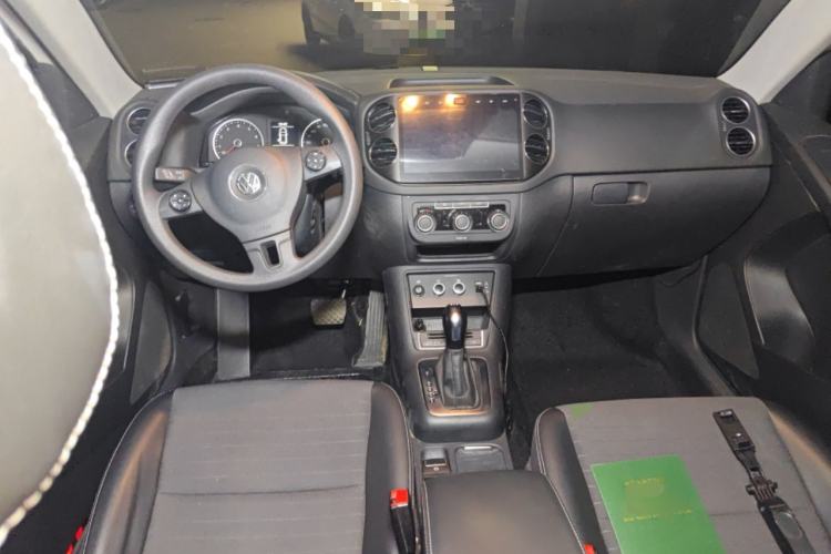 Used Volkswagen Tiguan 2016 280TSI Automatic Two-Wheel-Drive Silk Road Style Edition Center Console