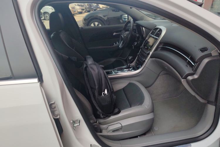 Used Chevrolet Malibu 2014 2.0L Automatic Luxury Edition Right Front Seat