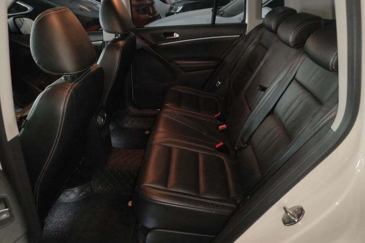 Used Volkswagen Tiguan 2016 300TSI Automatic Two-Wheel Drive Luxury Edition Left Rear Seat