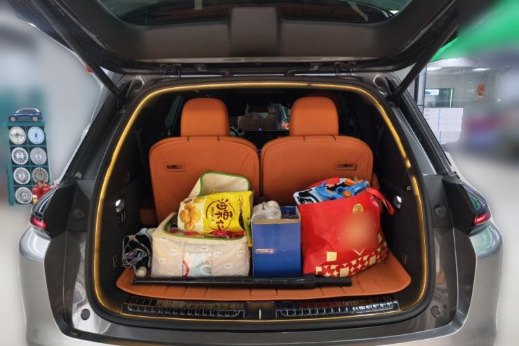 Used Li Auto L8 2023 Pro Model Trunk